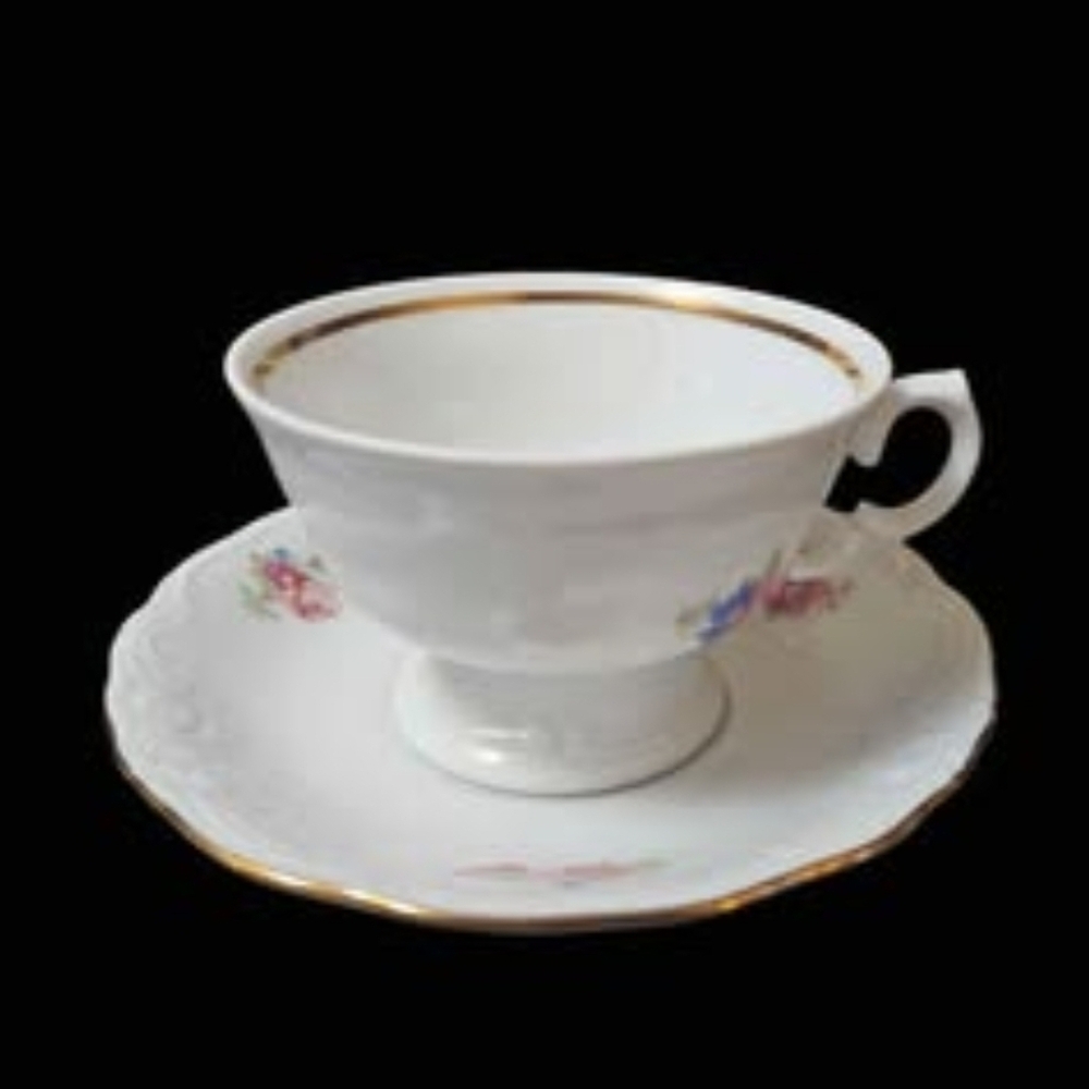 Set Of 2 Vintage 1950s Wawel Poland China Floral Gold Rim Teacups & Saucers